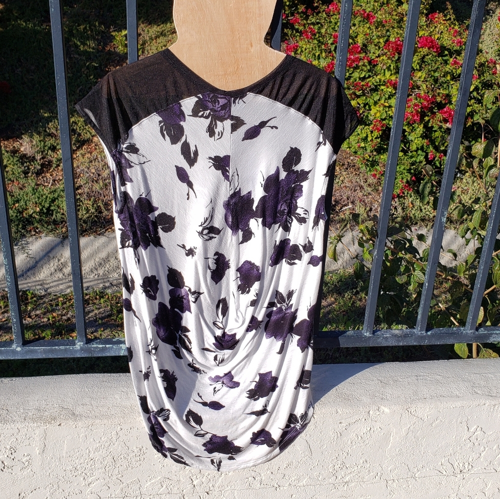 Floral Top - Picture 8 of 10